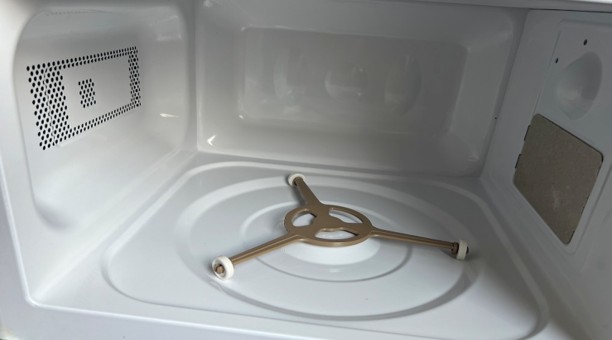 電子レンジ重点清掃 - 清掃後