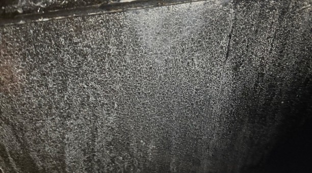 浴場石壁 - 清掃前