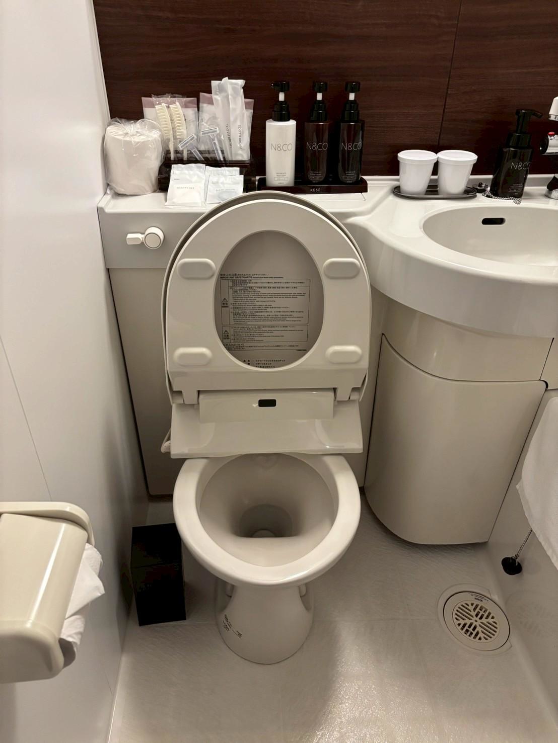 トイレ - 清掃後